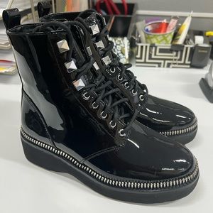 Michael kors girl’s boots size 5m